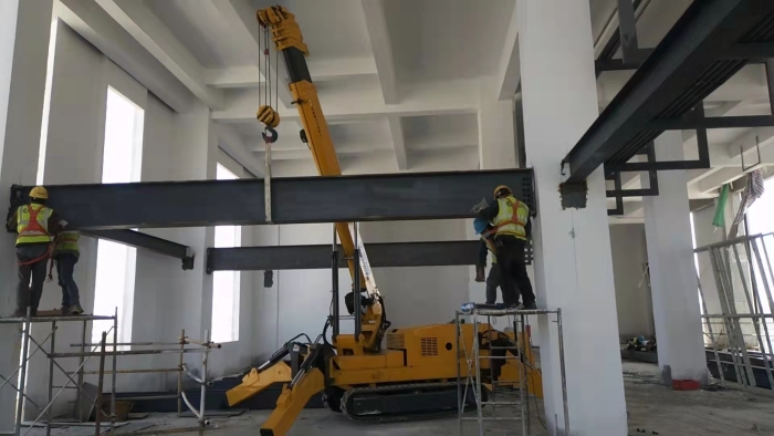 888电子蜘蛛起重机狭窄空间作业驾轻就熟