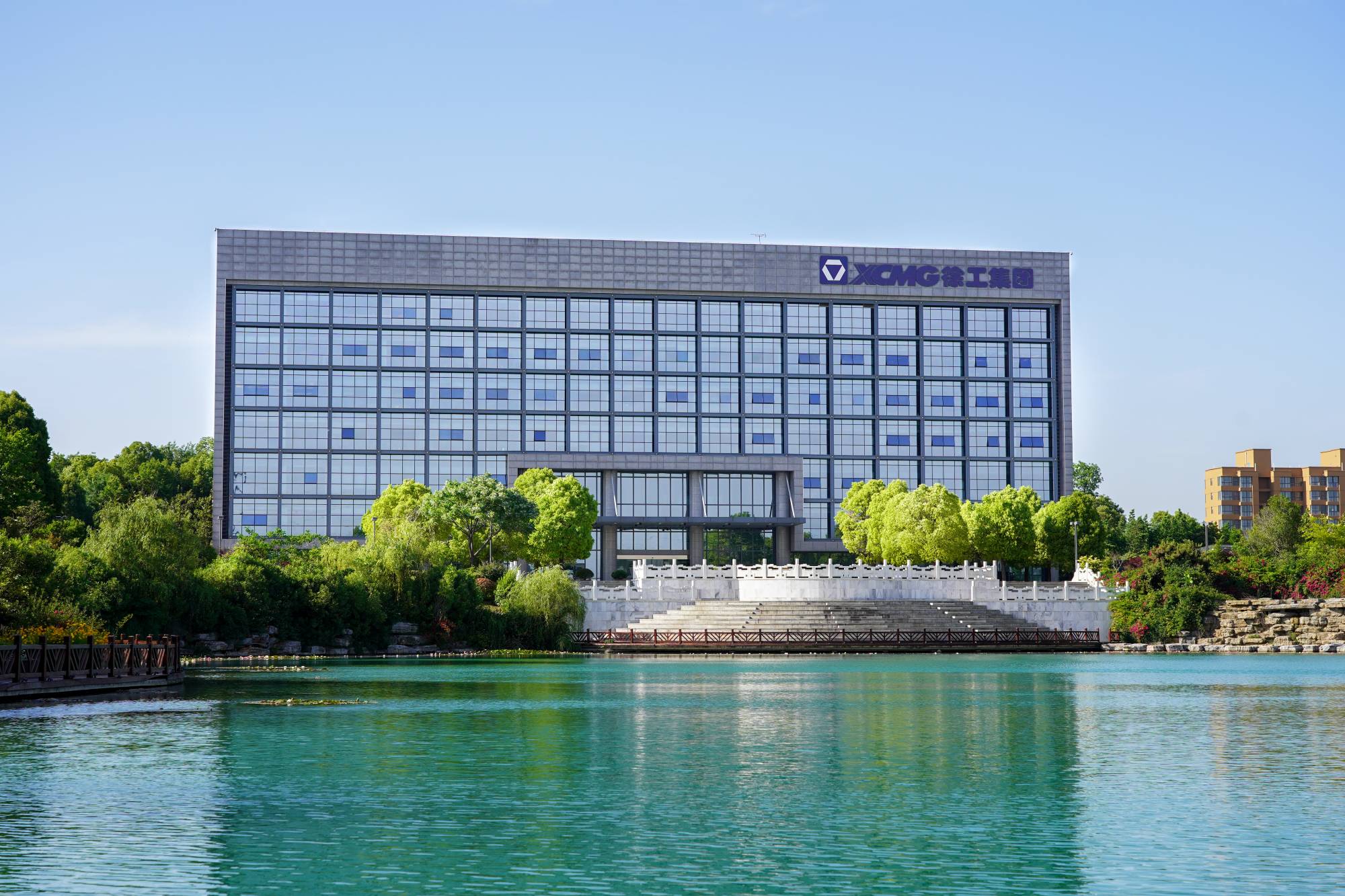 888电子机械(000425.SZ)吸收合并888电子有限旗下所有资产，，，乐成完成整体上市