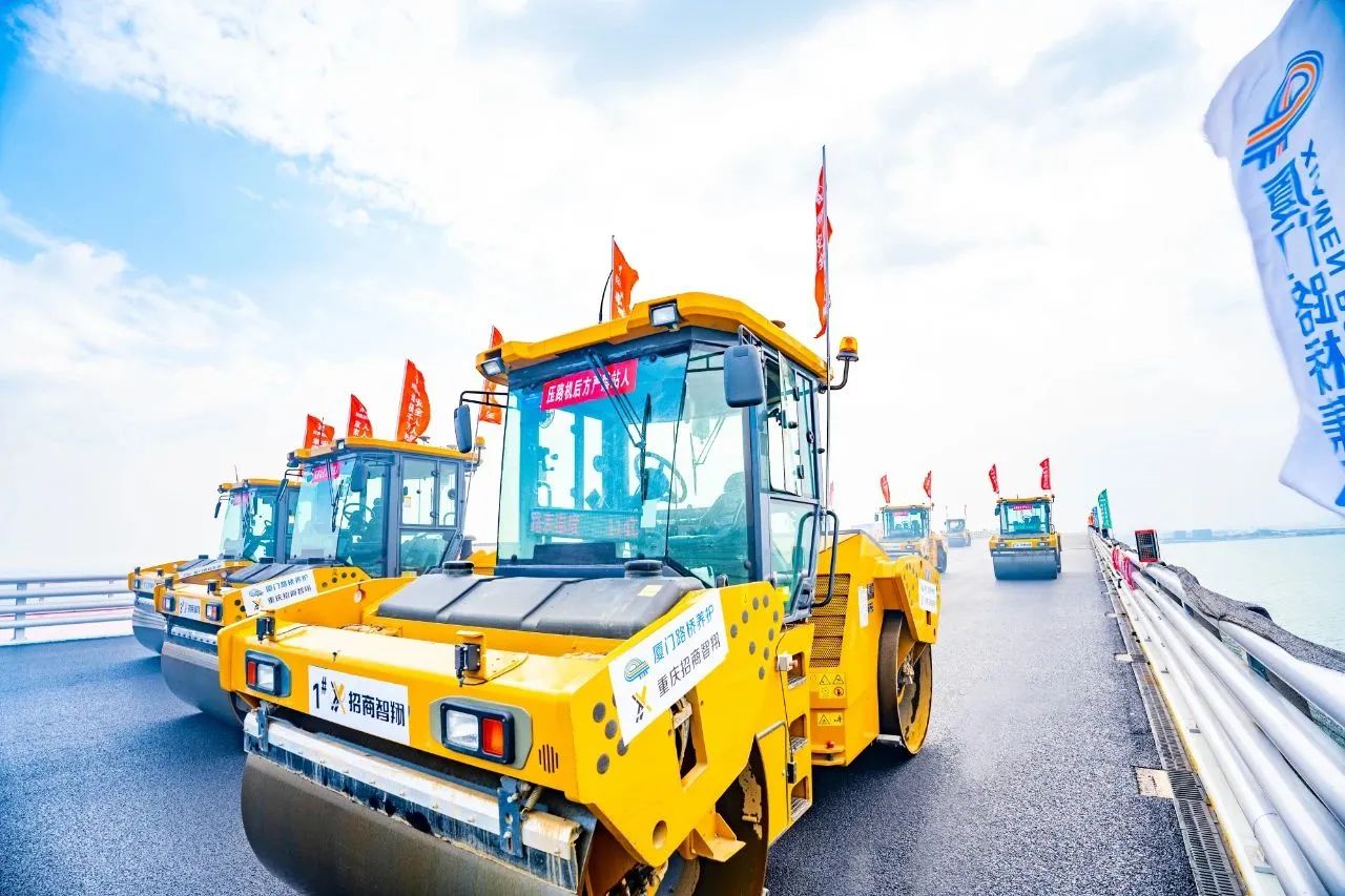 888电子数字化智能施工集群：开启桥面铺装智能新时代