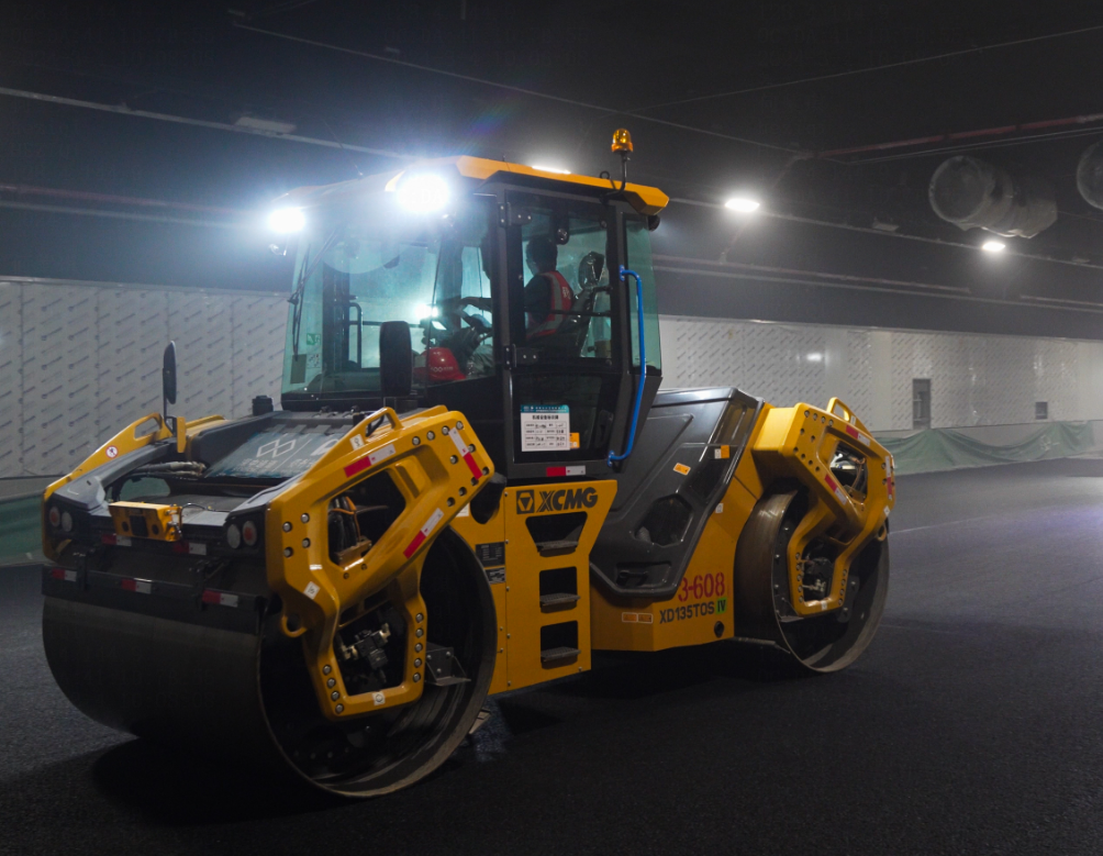 粤港澳大湾区，，，，，，，888电子蹊径机械现身又一超等工程