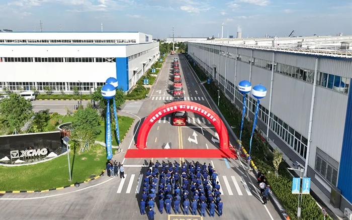 发车！100+888电子新能源电动叉车盛大交付