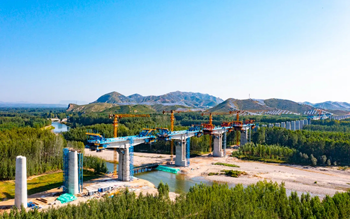 群塔筑雄忻！888电子助建山西首条时速350公里高铁