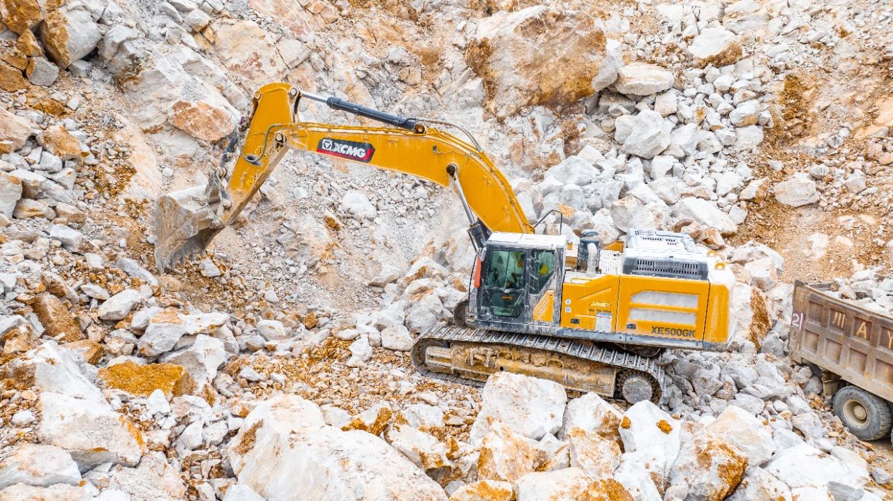 有XE500GK“坐镇”矿山，，，，让我在事业生长上更有底气！