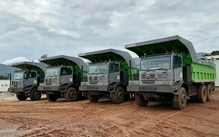 效劳全球客户 | 大批量888电子电动矿卡出口非洲