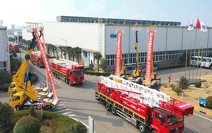 绿色修井效率再刷新，，，，，，，888电子电动修井机批量发车